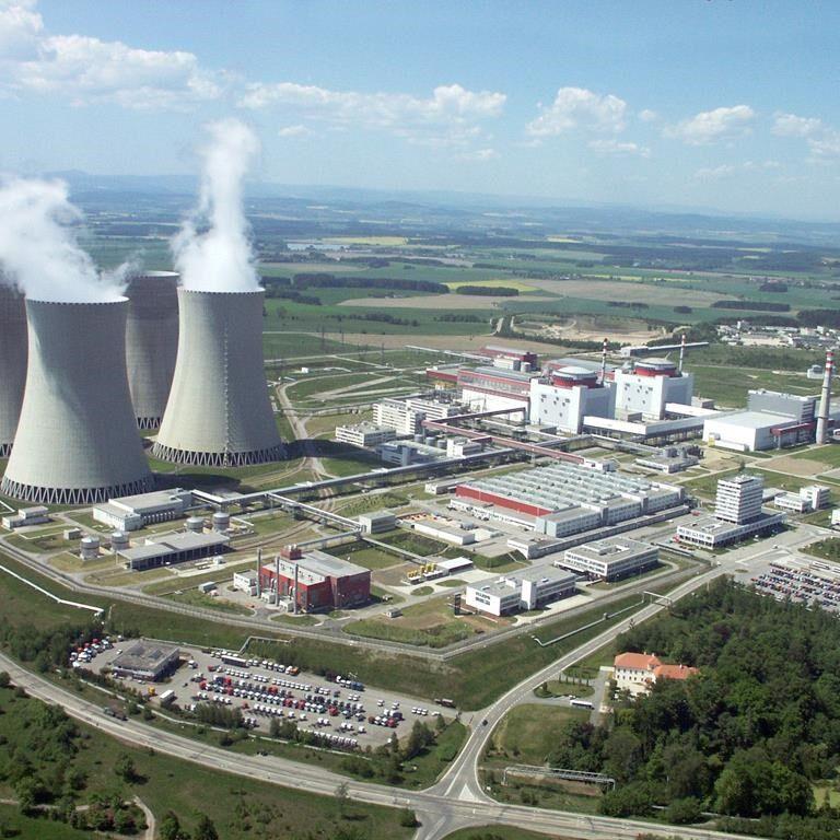 Czech power company CEZ signs deal with Britain's Rolls-Royce SMR to build modular nuclear reactors